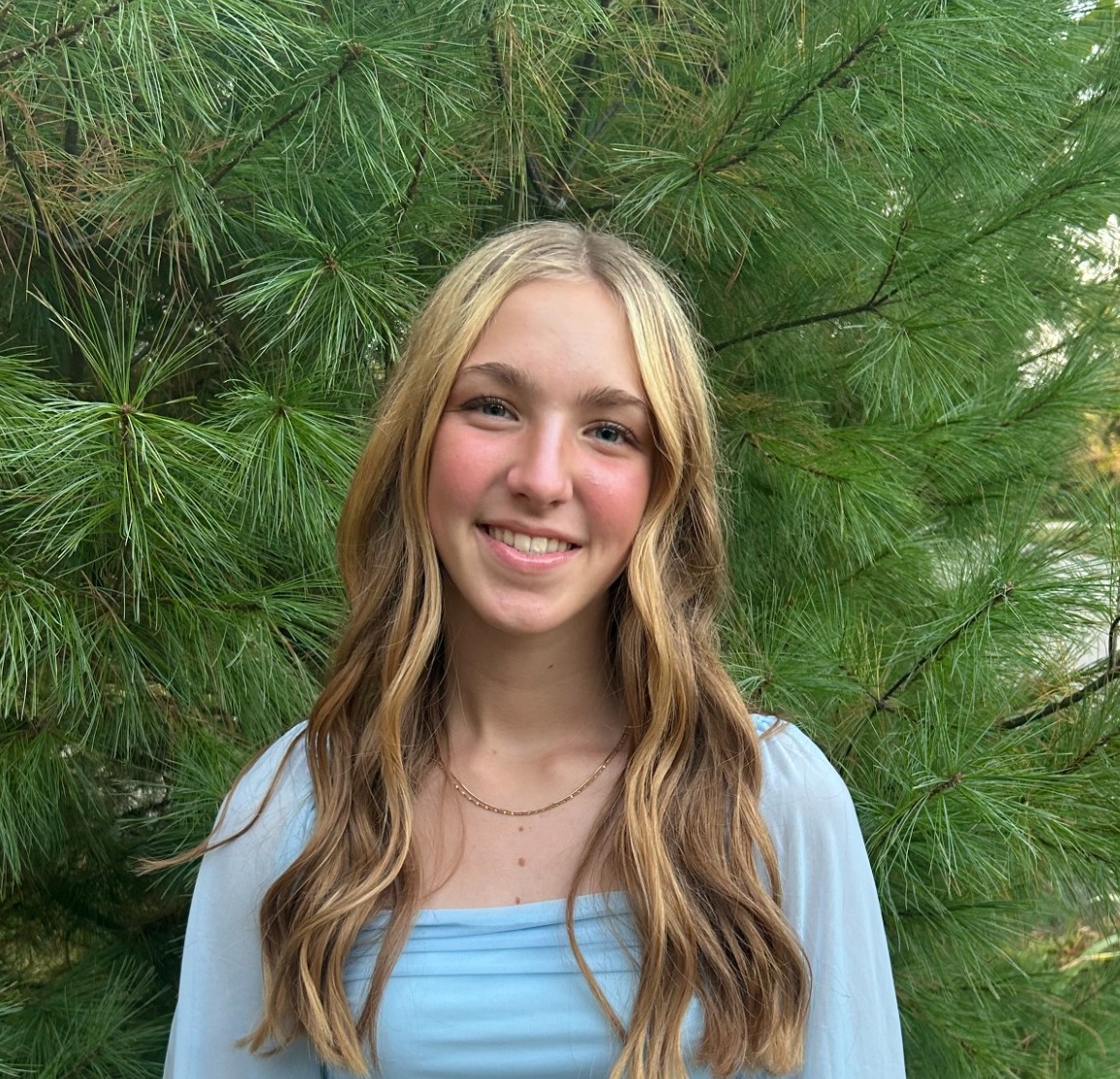 Alli DeJonge Picture