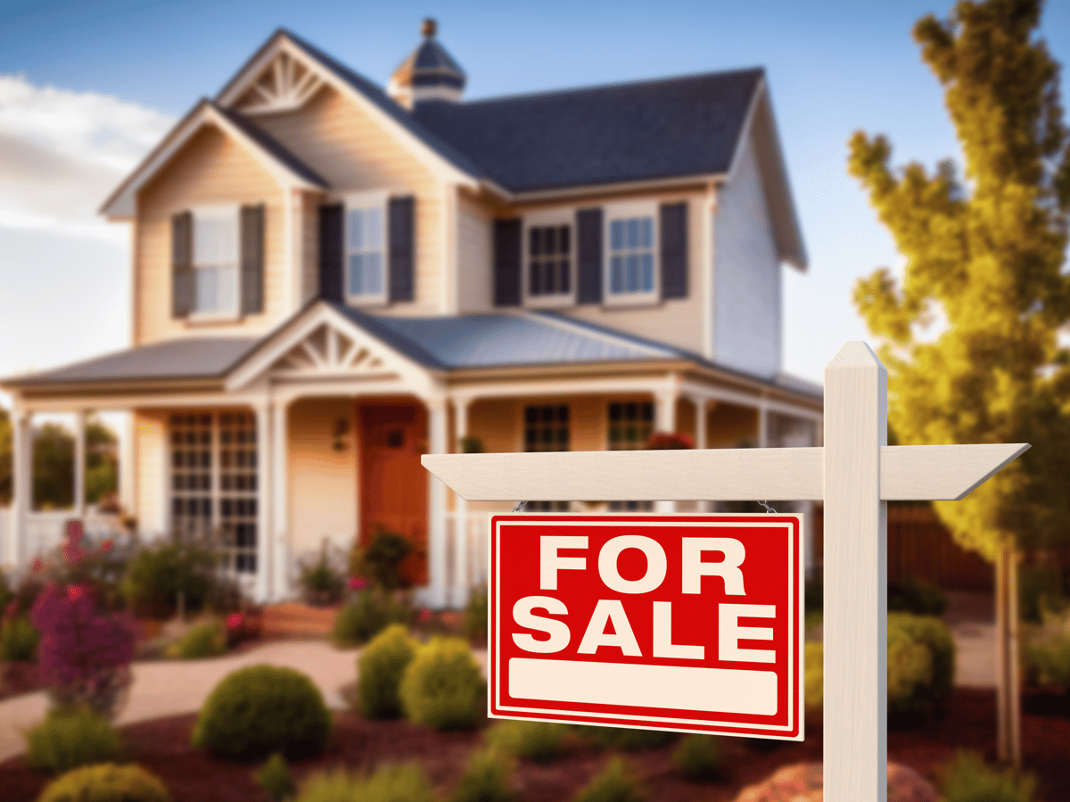 Picture for: Myths and Tips to Sell Your Home Today