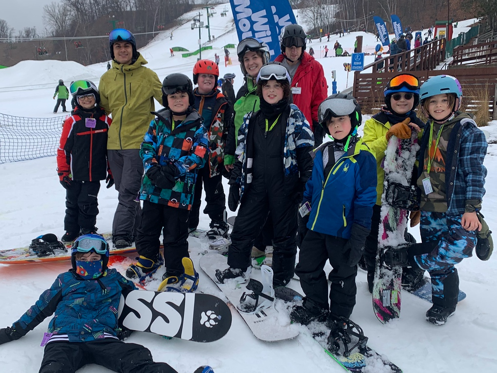 Picture for: Blizzard Ski & Snowboard School Day Trip | grades 6-12
