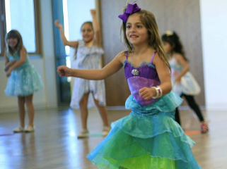 Picture for: Under the Sea Dance and Craft | age 6-9