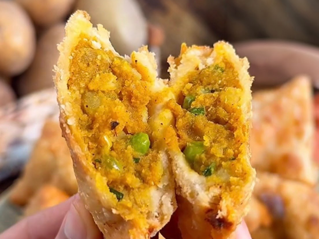 Picture for: Art of Samosas: Scratch-made Wrappers, Flavorful filling, & 3 Ways to Cook!