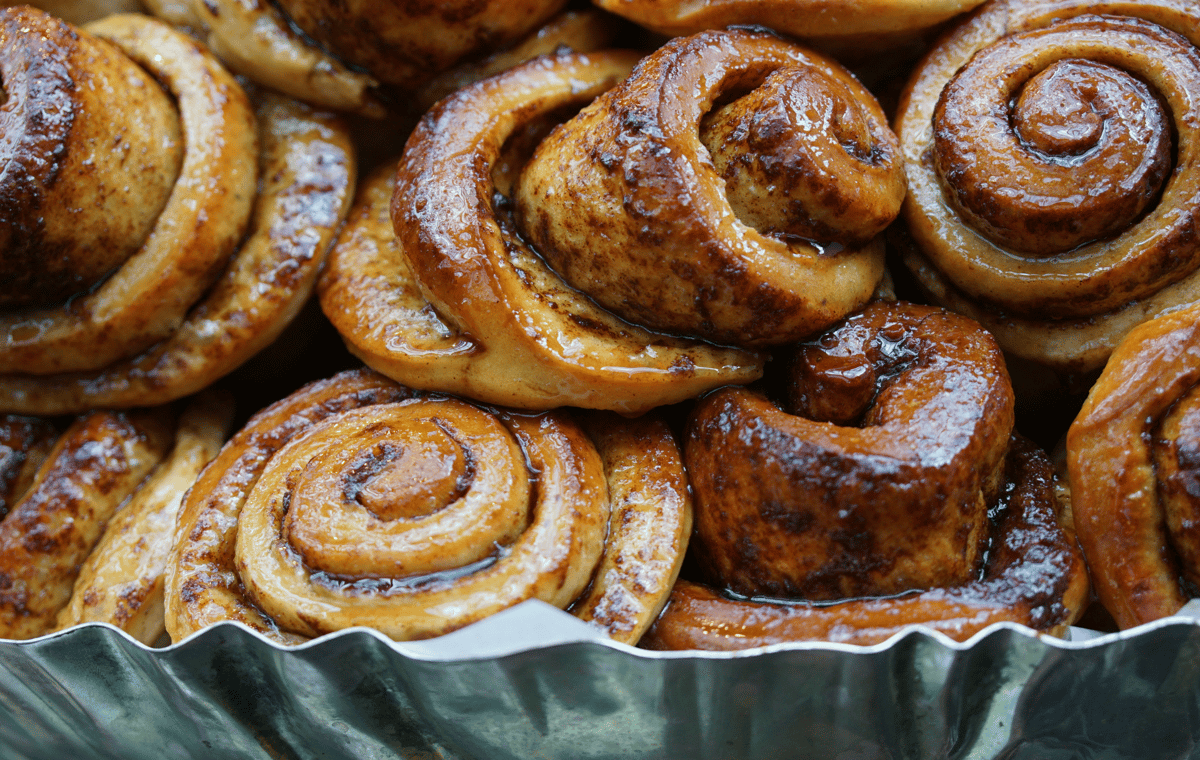 Picture for: Ooey Gooey Cinnamon Buns (Family)