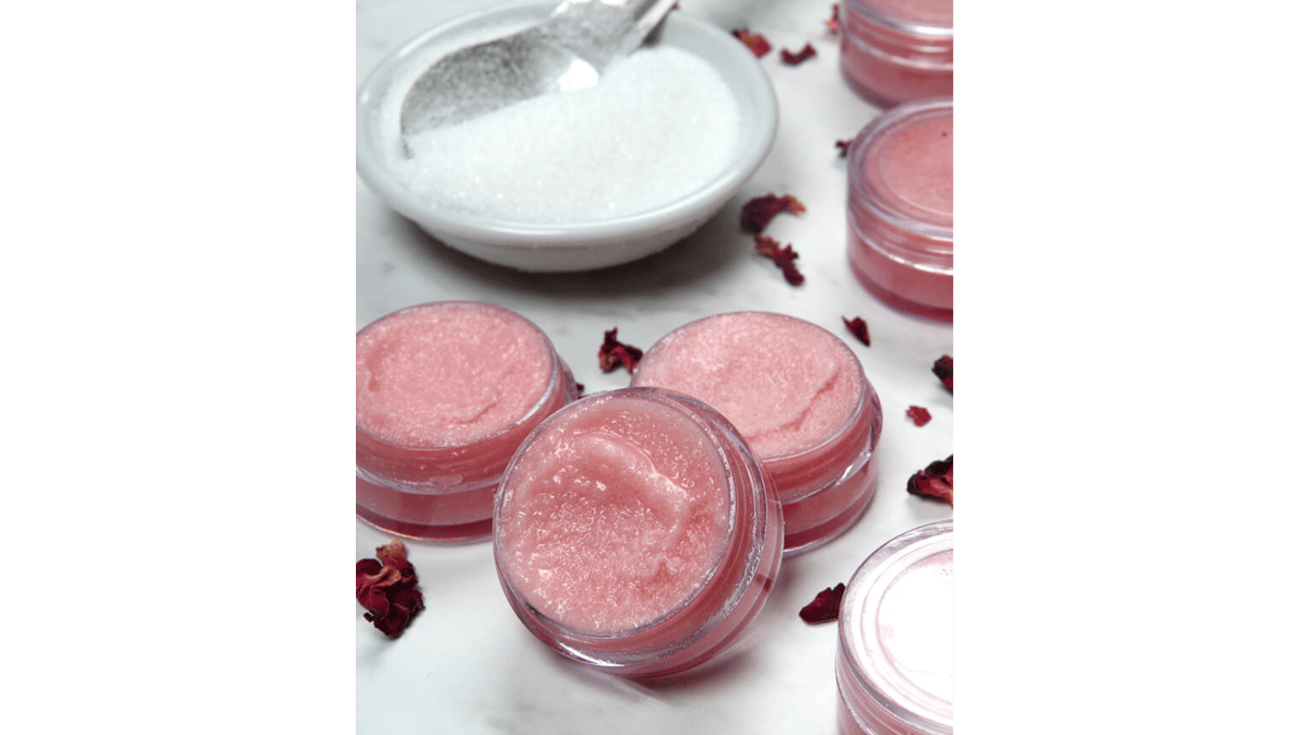 Picture for: Simple Scrubs and Luxurious Lips