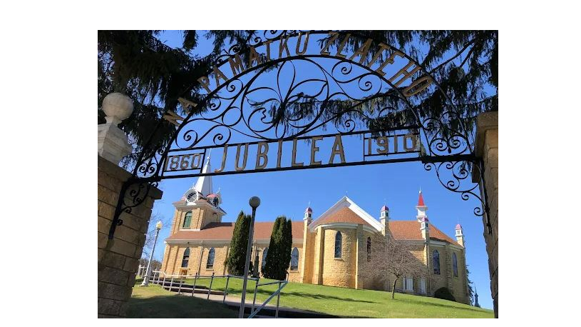 Picture for: Bus Tour: Historic Ethnic Holiday Treasures: Decorah, Mayowood & Spillville w/ Historian Dave Bredemus - December 9-10  (Southwest)