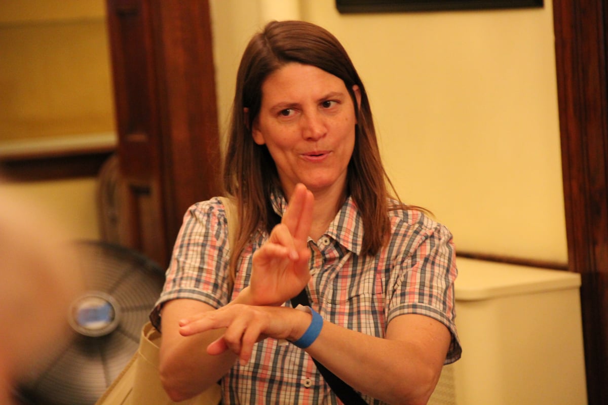 Picture for: Intro to ASL: Comfort in Conversation (Lake Harriet Upper)