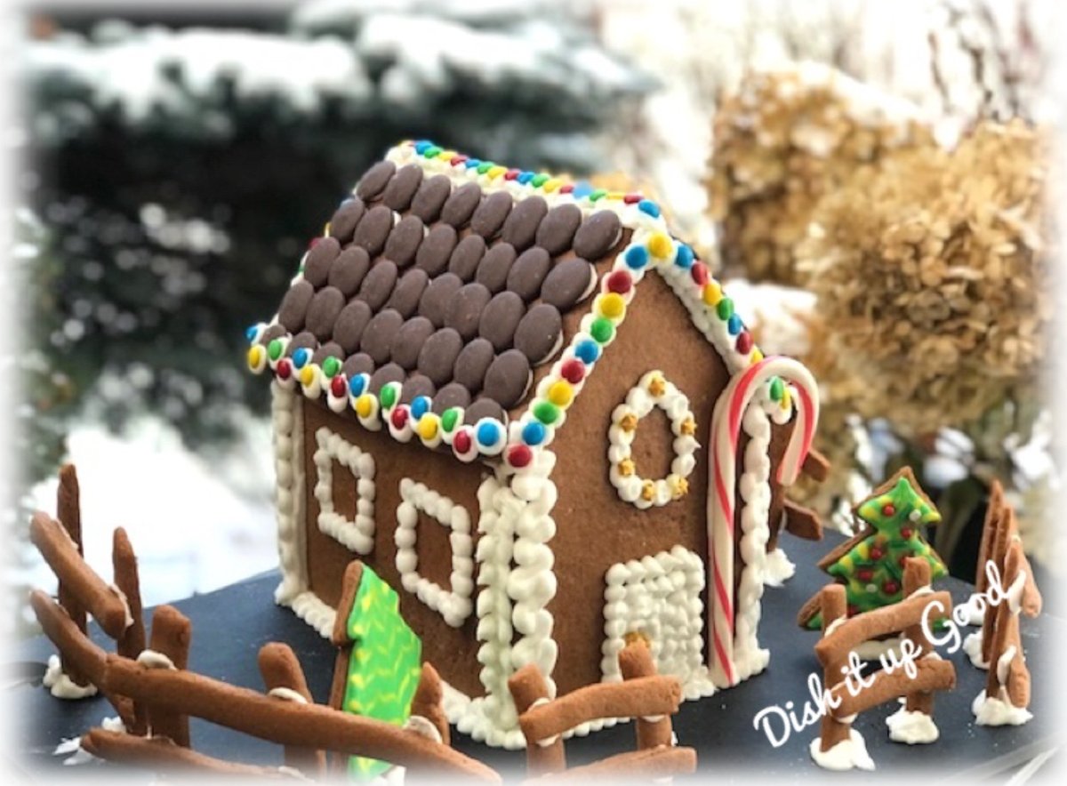 Picture for: Gingerbread House Bake & Build