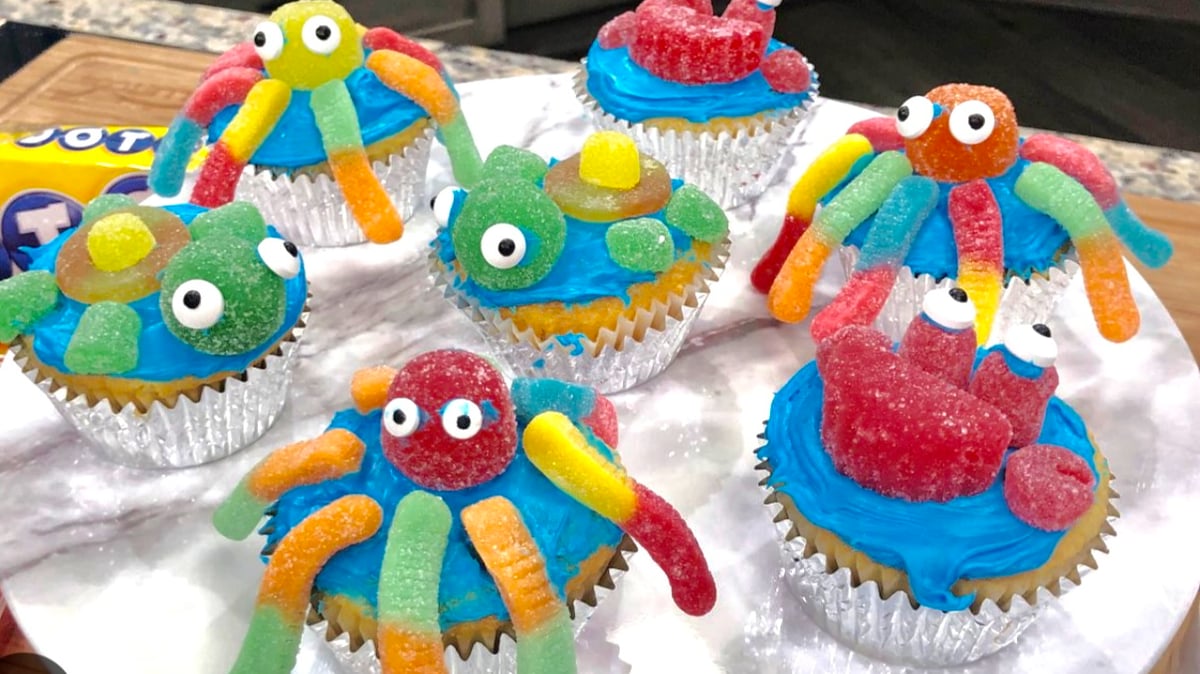 Picture for: Cupcake Wars: Youth Edition (with dinner, too!)