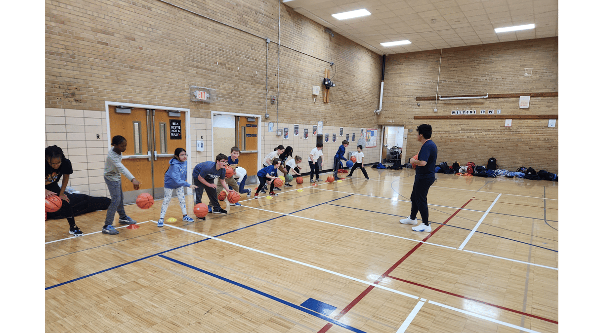Picture for: Basketball Camp (ages 7-10)