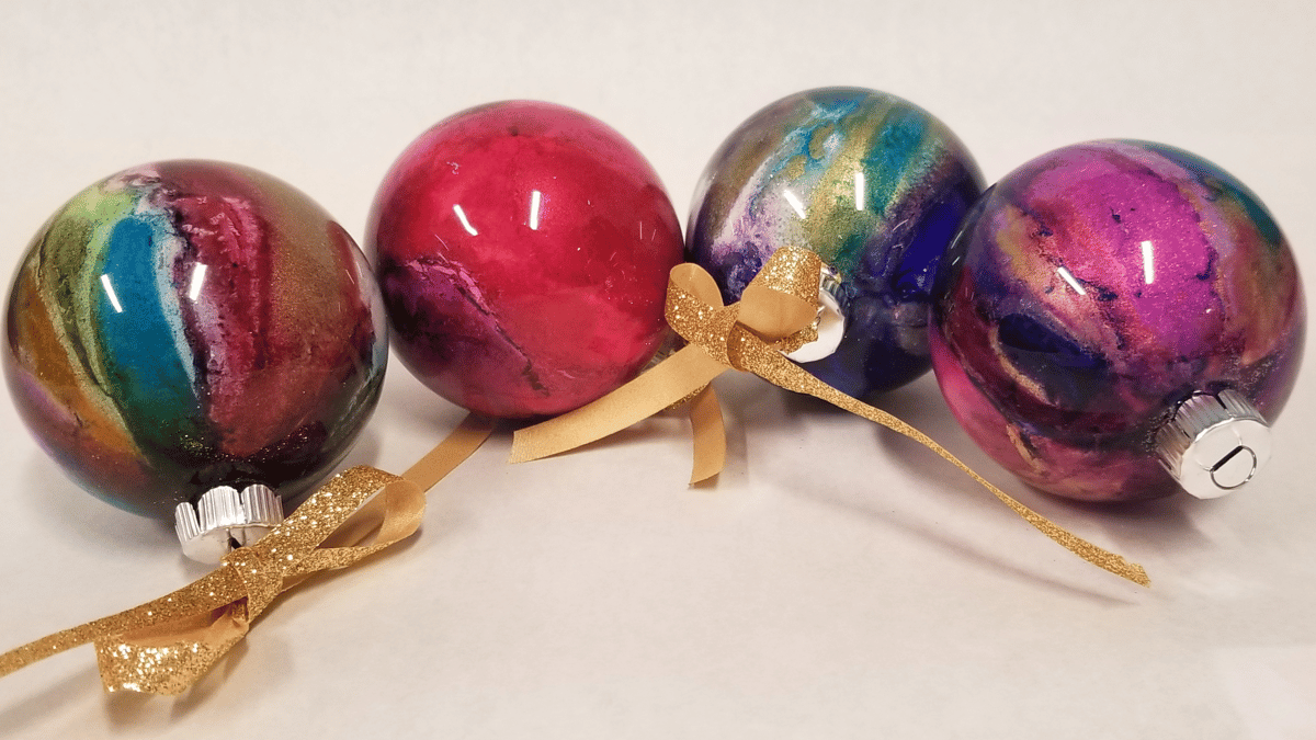 Picture for: Alcohol Ink - Glitter Ornaments