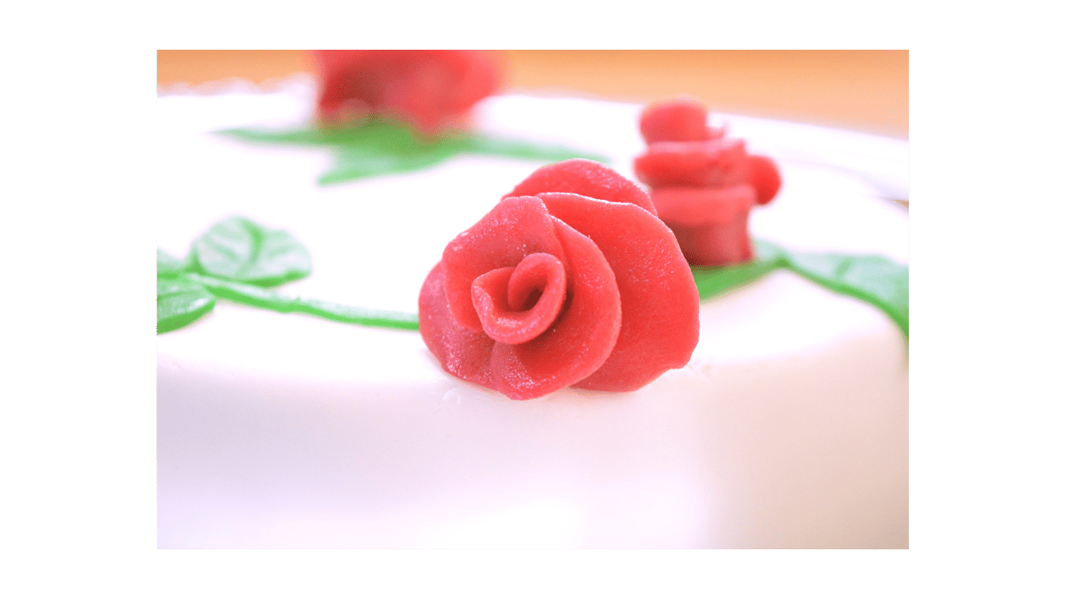 Picture for: Springtime Mini Cake Decorating with Fondant