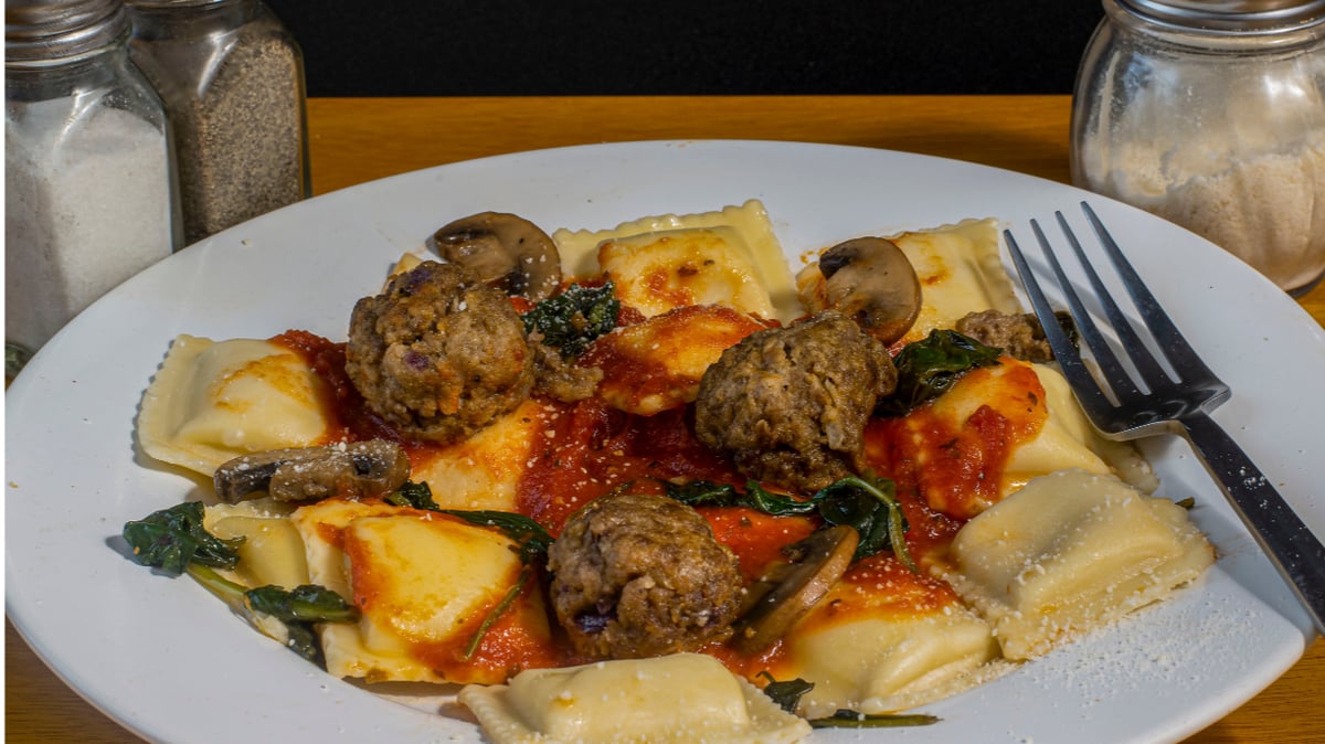 Picture for: Ricotta Stuffed Raviolis, Marinara Sauce & Meatballs