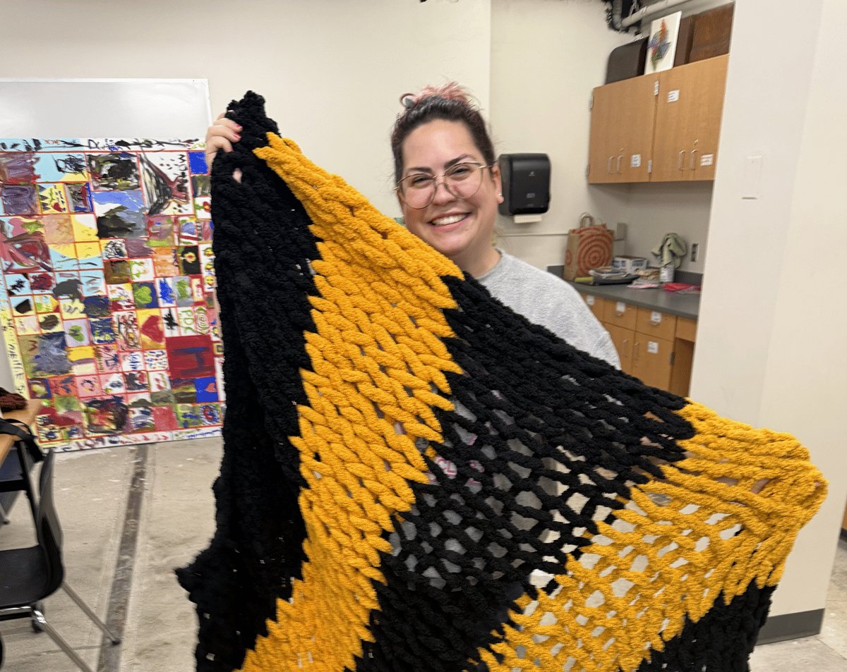 Picture for: Hand Knit Chunky Blanket Experience - Intergenerational