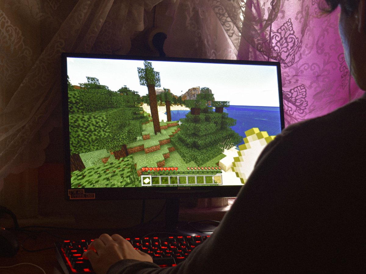 Picture for: Minecraft Education with Mr. Prowell: Gr. 2-5