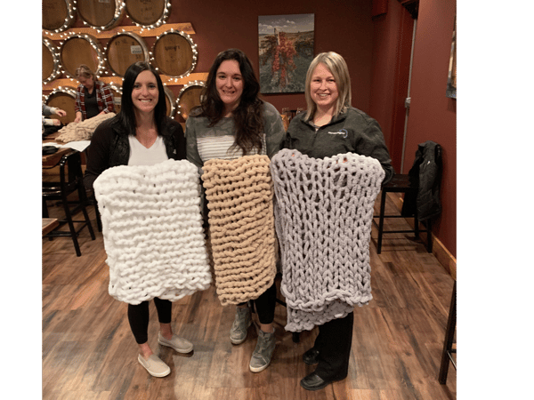 Course DIY Chunky Knit Blanket image 3