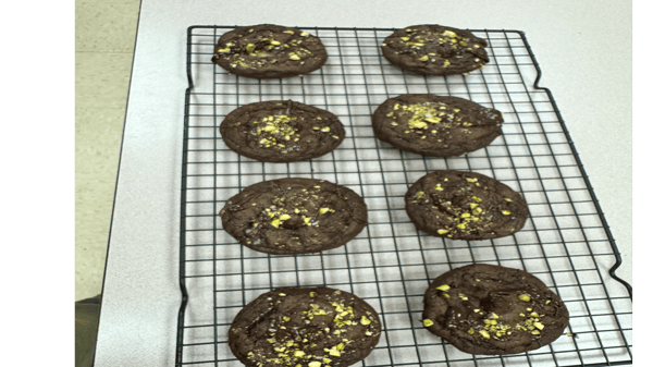 Picture for: NEW | Dubai Chocolate-Pisachio Cookies!