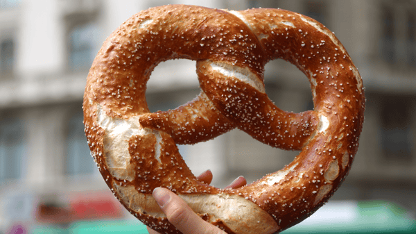 Course Pretzel Crust Pizza & Pretzel Knots image 1