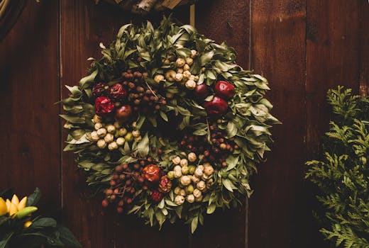 Picture for: Seasonal Wreath Making: Crafting a Statement for Your Door