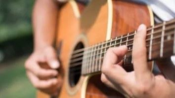 Course Instant Guitar for Hopelessly Busy People image 1