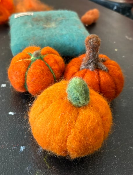 Course Needle-Felted Pumpkins image 3