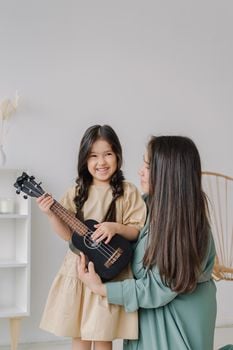 Picture for: Instant Ukulele for Hopelessly Busy People