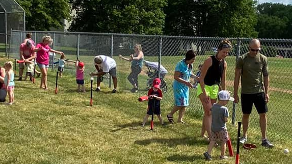Course Community Education T-Ball | age 2-3 image 5