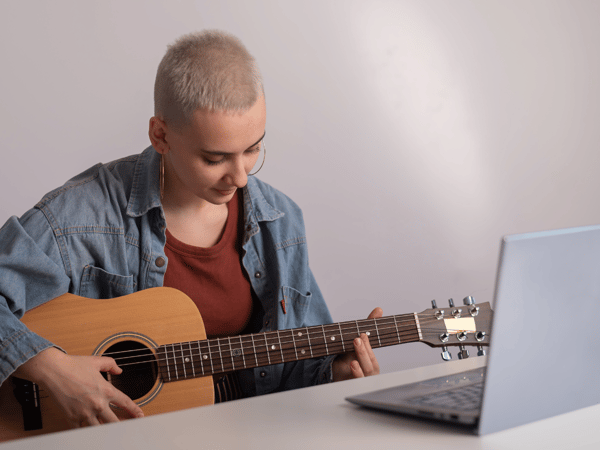 Picture for Instant Guitar for Hopelessly Busy People | age 13+