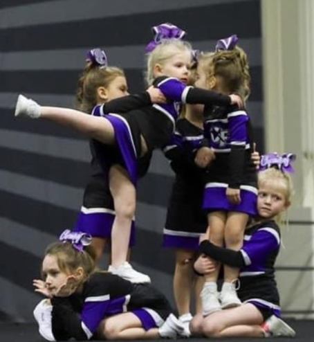 Course Champion Force Cheerleading | age 4-18 image 3