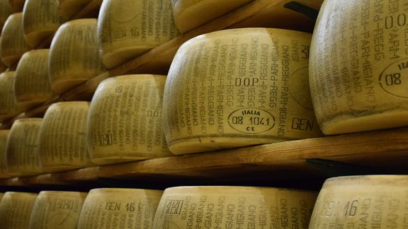 Course Mangia! Italian Cheeses & Accompaniments image 1