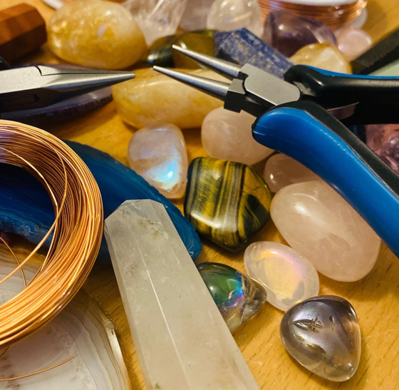 Course Wire-Wrapped Gemstones (Family) image 1