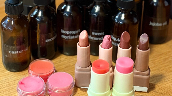 Picture for: Melt & Make Lip Balm (Family)