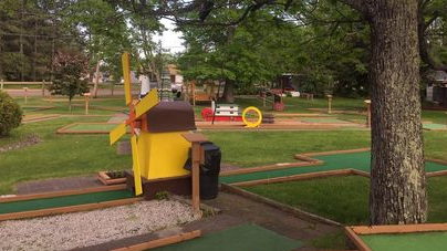 Picture for: Kendahls Mini-Golf- AWD