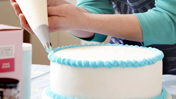 Course Basic Cake Decorating image 1