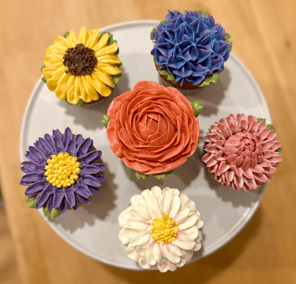 Picture for: Cupcake Decorating: Summer Flowers