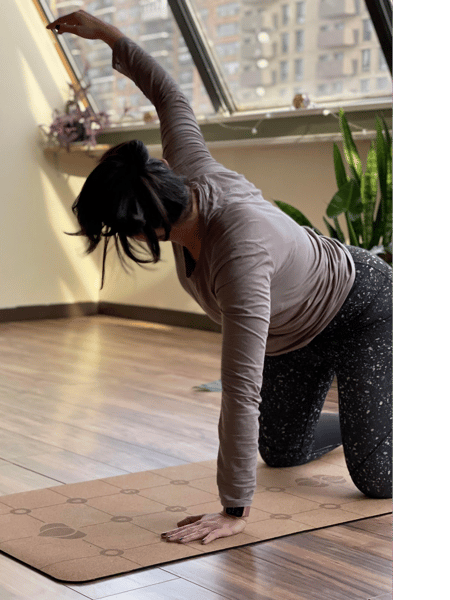 Course Root Yoga - HYBRID image 2