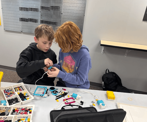 Course Youth Enrichment | Intro to Competitive Robotics (Grades 5-7) image 1