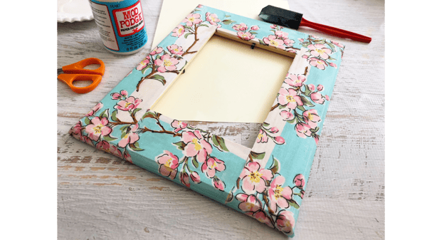 Picture for: Middle School All Access Crafts: Decoupage Art