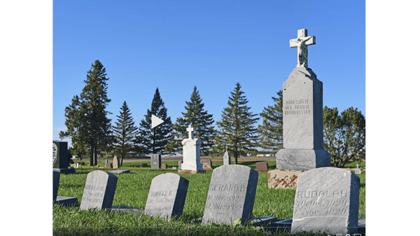 Course Adult Day Trip: Minneapolis Cemetery Tour image 1