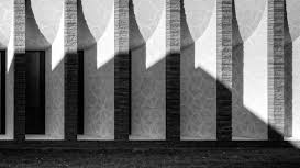 Picture for: Art & Architecture at Lakewood: A Guided Walking Tour (55+)