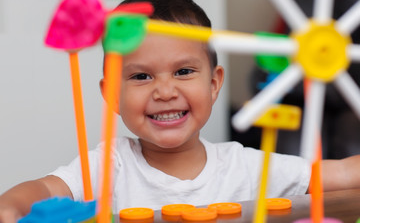 Image for Movimiento y Creatividad  (Edades 0-5) Movement and Creativity in Spanish (0-5yr) Separating