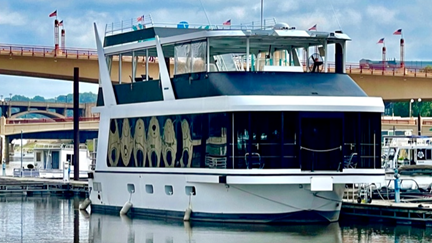 Course "How a Hit Record is Recorded" on the Music Yacht Recording Studio image 1