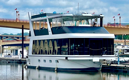 Course "Frankly Speaking" - Frank Lloyd Wright Architectural History Seminar on the Music Yacht image 1