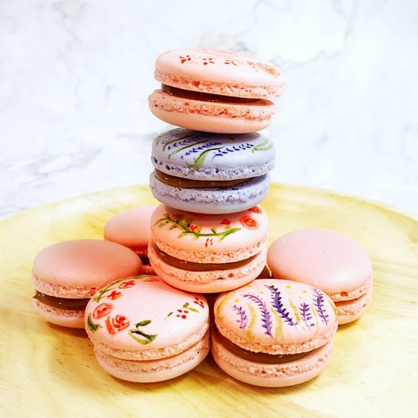 Picture for Online: French Macarons with Salted Caramel Buttercream and Chocolate Glaze