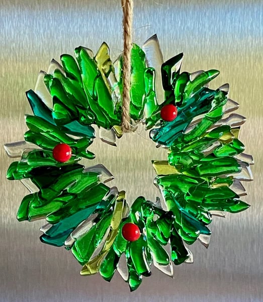 Picture for New! Fused Glass Wreath