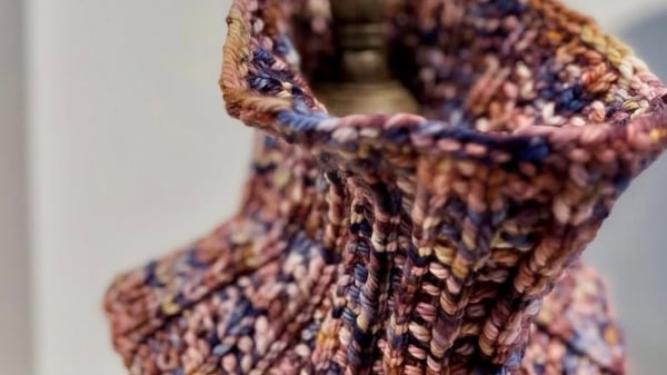 Picture for: Beginning Knitting: Neck-warmer