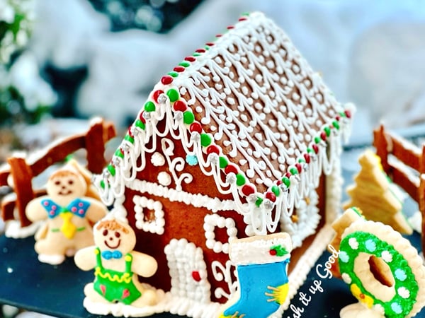 Picture for: Gingerbread House Bake & Build