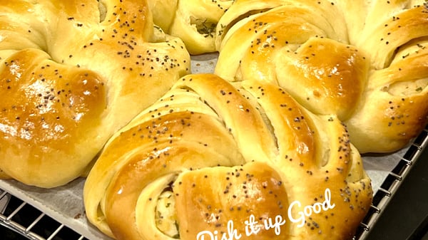 Picture for: Pastitiso, Greek Gourmet Hot Dish & Garlic Roll Bliss!