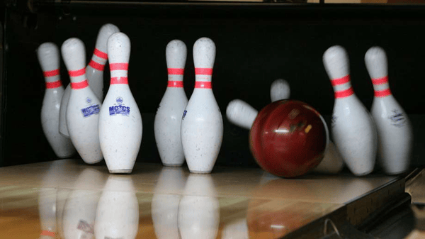 Picture for: 2 Brothers Bowling and Pizza