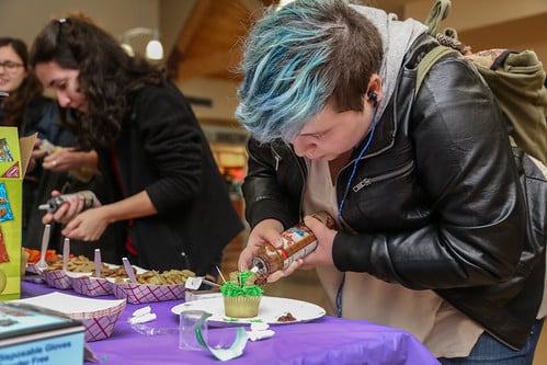 Picture for: Cupcake Wars: Youth Edition