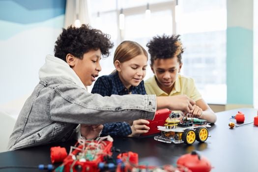 Picture for: YEL Robotics: Muscle 'Bots