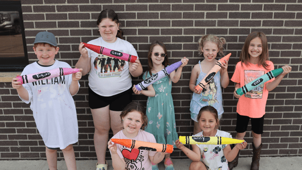 Picture for: Giant Paper Mache Crayons